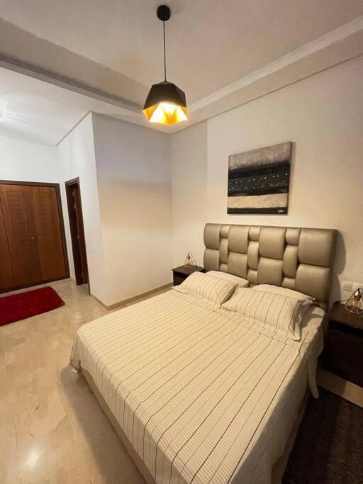 Appartement 5 Star Near Airport Nouaceur