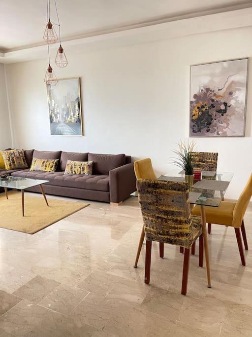 5 Star Near Airport *